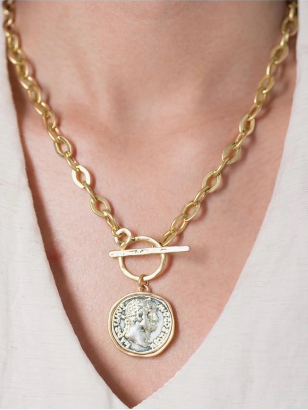 NEW 14k Gold Plated Thick Mate Link Chain Layered Pendant Necklace - Picture 4 of 4
